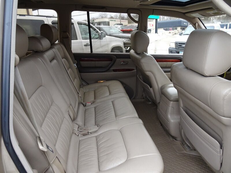 2000 Lexus LX 470 V8 AWD - Photo 42 - Cincinnati, OH 45255