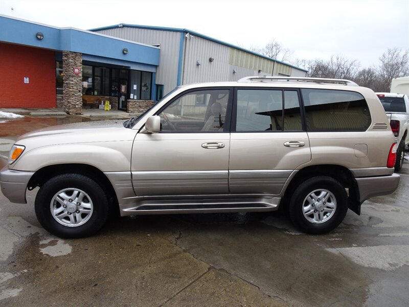 2000 Lexus LX 470 V8 AWD - Photo 13 - Cincinnati, OH 45255