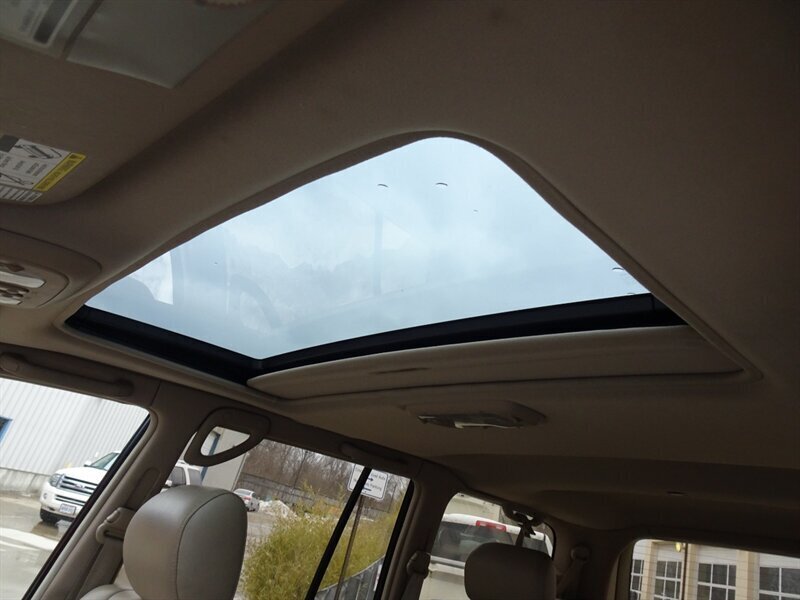 2000 Lexus LX 470 V8 AWD - Photo 79 - Cincinnati, OH 45255