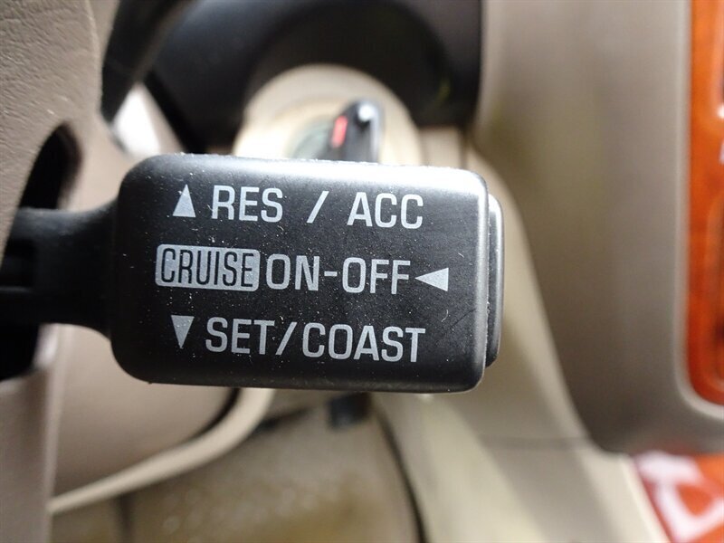 2000 Lexus LX 470 V8 AWD - Photo 76 - Cincinnati, OH 45255