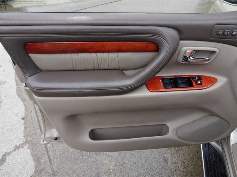 2000 Lexus LX 470 V8 AWD - Photo 53 - Cincinnati, OH 45255