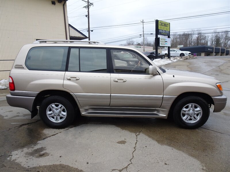 2000 Lexus LX 470 V8 AWD - Photo 10 - Cincinnati, OH 45255