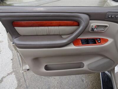 2000 Lexus LX 470 V8 AWD - Photo 89 - Cincinnati, OH 45255