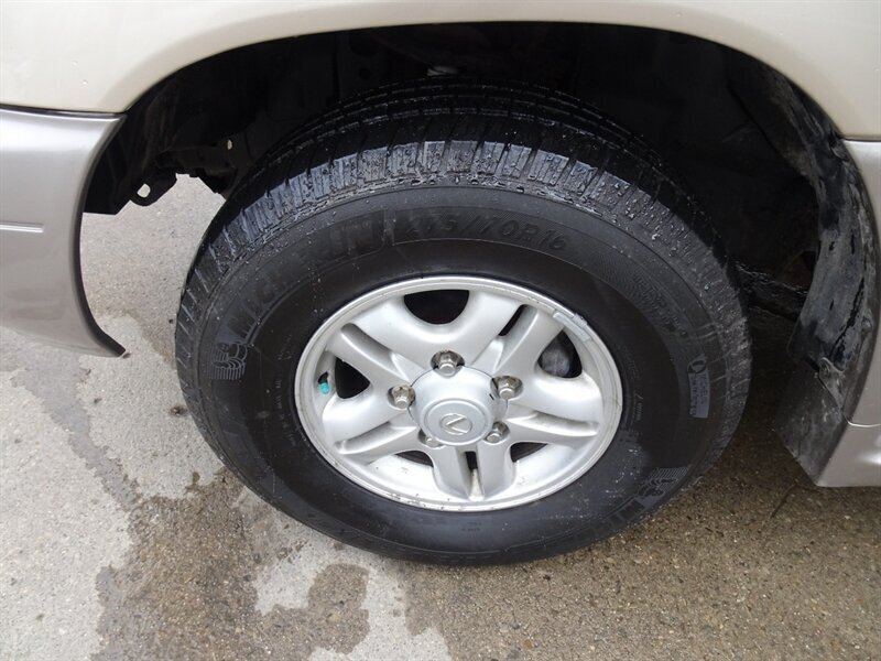 2000 Lexus LX 470 V8 AWD - Photo 100 - Cincinnati, OH 45255