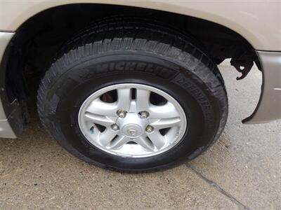 2000 Lexus LX 470 V8 AWD - Photo 65 - Cincinnati, OH 45255