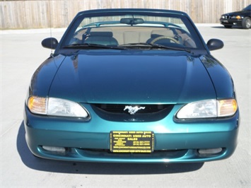 1998 Ford Mustang   - Photo 2 - Cincinnati, OH 45255