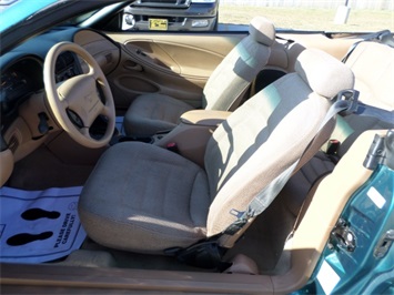 1998 Ford Mustang   - Photo 14 - Cincinnati, OH 45255