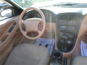 1998 Ford Mustang   - Photo 7 - Cincinnati, OH 45255