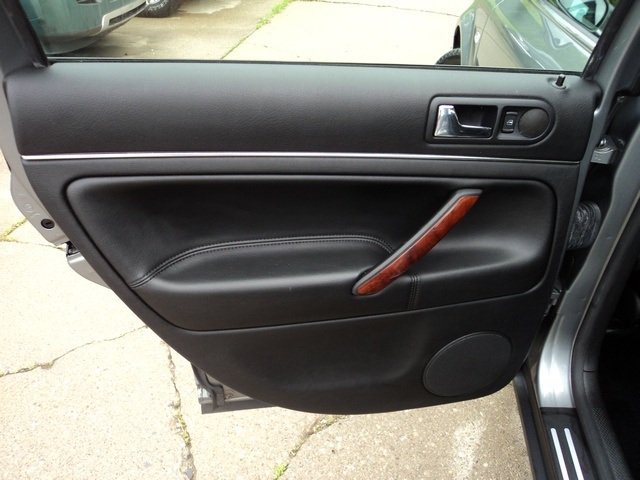 2003 Volkswagen Passat W8 - Photo 28 - Cincinnati, OH 45255