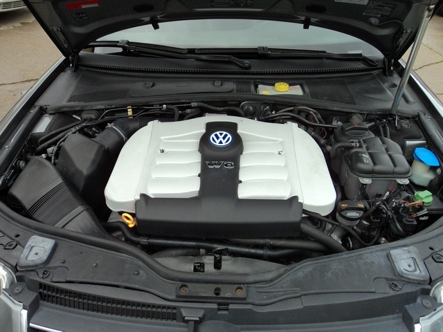 2003 Volkswagen Passat W8 - Photo 35 - Cincinnati, OH 45255