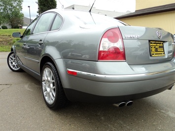 2003 Volkswagen Passat W8   - Photo 12 - Cincinnati, OH 45255