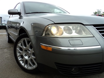 2003 Volkswagen Passat W8   - Photo 14 - Cincinnati, OH 45255