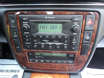 2003 Volkswagen Passat W8   - Photo 21 - Cincinnati, OH 45255