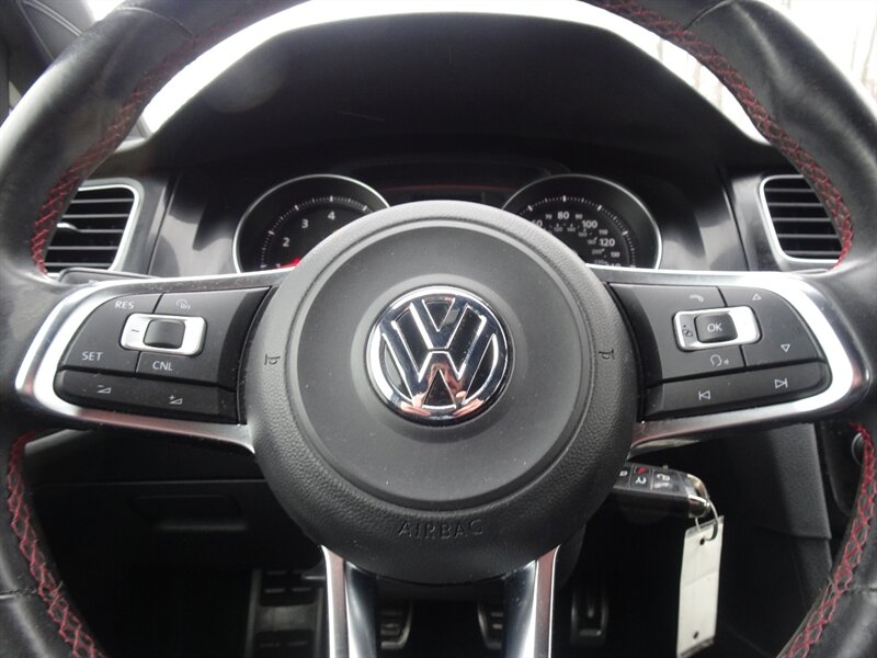 2015 Volkswagen Golf GTI S photo 13