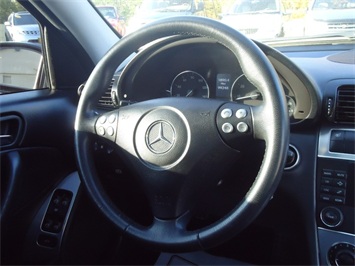 2005 Mercedes-Benz C Class C230   - Photo 16 - Cincinnati, OH 45255