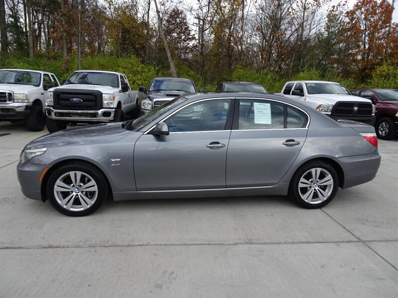 2010 BMW 5 Series 528i xDrive 3.0L I6 AWD - Photo 7 - Cincinnati, OH 45255