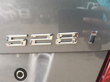 2010 BMW 5 Series 528i xDrive 3.0L I6 AWD - Photo 33 - Cincinnati, OH 45255