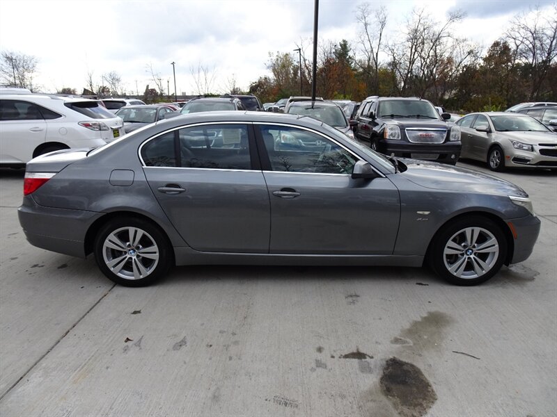 2010 BMW 5 Series 528i xDrive 3.0L I6 AWD - Photo 2 - Cincinnati, OH 45255