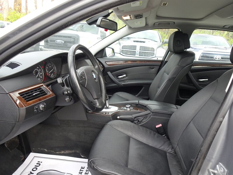 2010 BMW 5 Series 528i xDrive 3.0L I6 AWD - Photo 15 - Cincinnati, OH 45255