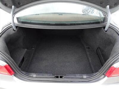 2010 BMW 5 Series 528i xDrive 3.0L I6 AWD - Photo 12 - Cincinnati, OH 45255