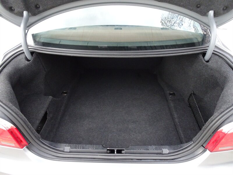 2010 BMW 5 Series 528i xDrive 3.0L I6 AWD - Photo 12 - Cincinnati, OH 45255