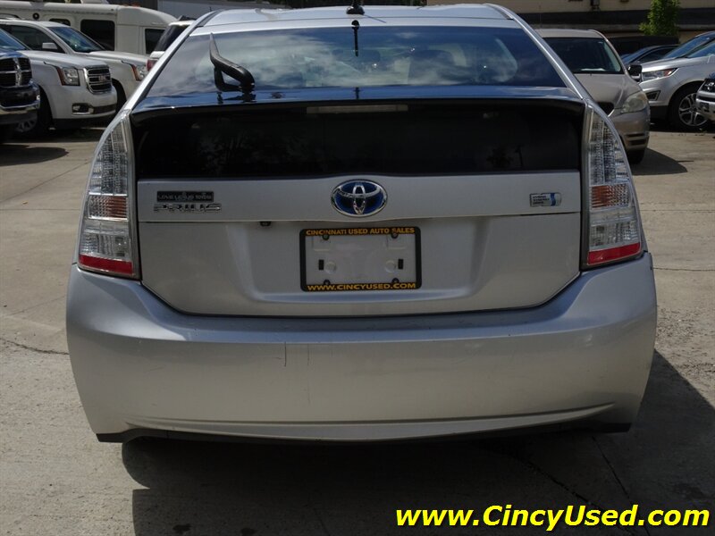 2010 Toyota Prius III - Photo 8 - Cincinnati, OH 45255