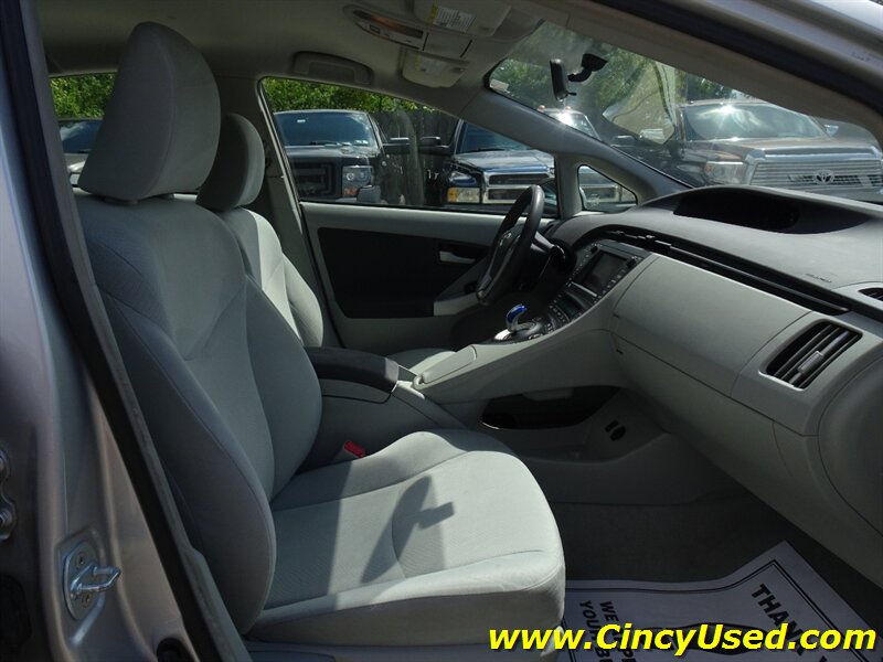 2010 Toyota Prius III - Photo 16 - Cincinnati, OH 45255