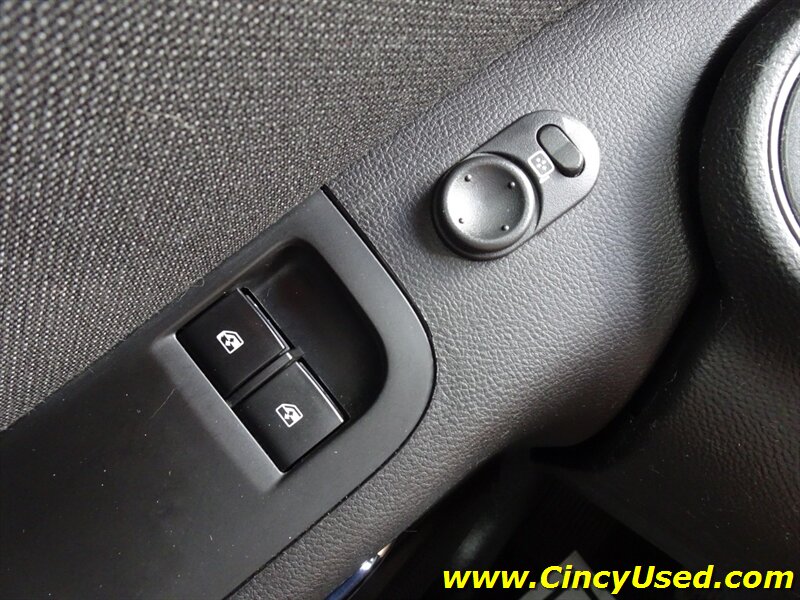 2010 Chevrolet Camaro LT - Photo 21 - Cincinnati, OH 45255