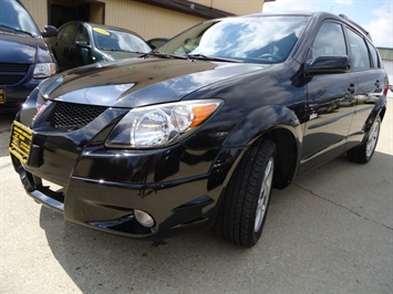 2004 Pontiac Vibe   - Photo 11 - Cincinnati, OH 45255