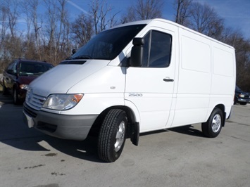 2004 Dodge Sprinter Cargo 2500 High Roof 118 W   - Photo 11 - Cincinnati, OH 45255