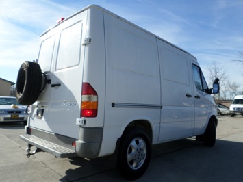 2004 Dodge Sprinter Cargo 2500 High Roof 118 W   - Photo 13 - Cincinnati, OH 45255