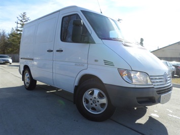 2004 Dodge Sprinter Cargo 2500 High Roof 118 W   - Photo 10 - Cincinnati, OH 45255