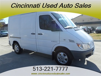 2004 Dodge Sprinter Cargo 2500 High Roof 118 W   - Photo 1 - Cincinnati, OH 45255