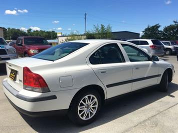 2003 Volvo S60 2.4   - Photo 12 - Cincinnati, OH 45255