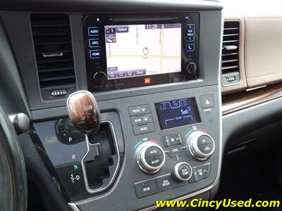 2017 Toyota Sienna Limited Premium 7-Passeng   - Photo 20 - Cincinnati, OH 45255