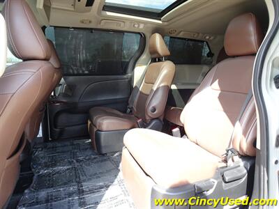 2017 Toyota Sienna Limited Premium 7-Passeng   - Photo 12 - Cincinnati, OH 45255