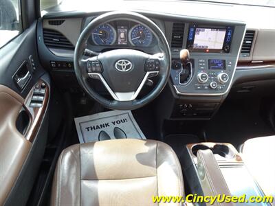 2017 Toyota Sienna Limited Premium 7-Passeng   - Photo 11 - Cincinnati, OH 45255