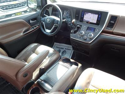 2017 Toyota Sienna Limited Premium 7-Passeng   - Photo 17 - Cincinnati, OH 45255