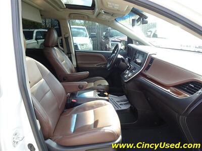2017 Toyota Sienna Limited Premium 7-Passeng   - Photo 18 - Cincinnati, OH 45255