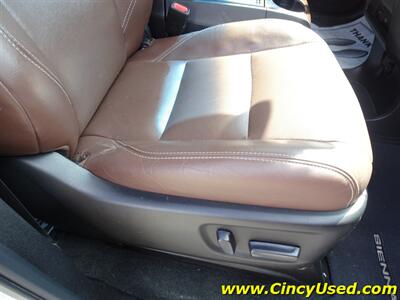 2017 Toyota Sienna Limited Premium 7-Passeng   - Photo 34 - Cincinnati, OH 45255