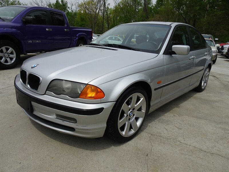 2001 BMW 3 Series 325i   - Photo 30 - Cincinnati, OH 45255