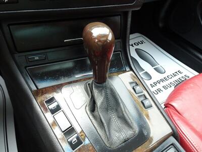 2001 BMW 3 Series 325i   - Photo 60 - Cincinnati, OH 45255