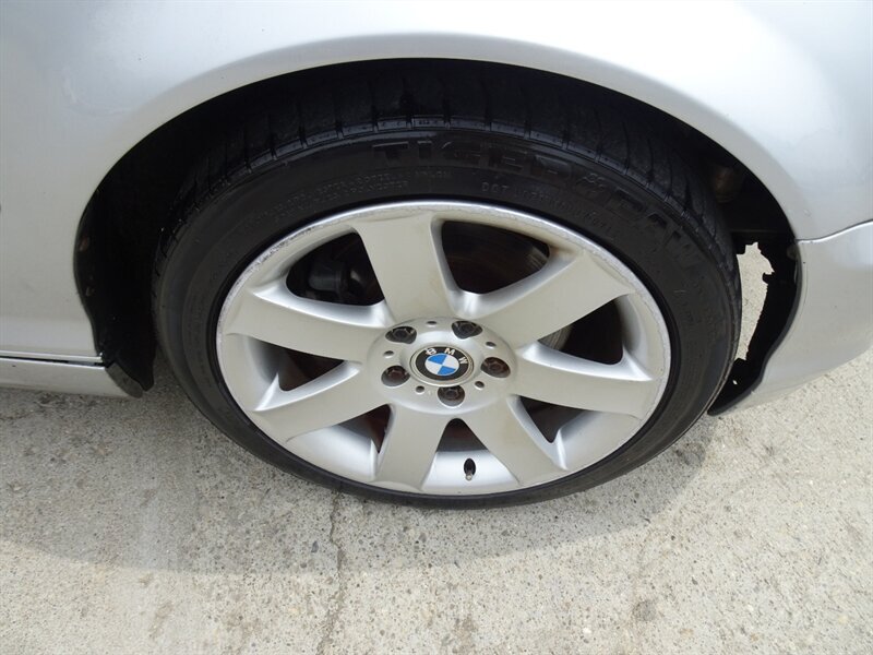 2001 BMW 3 Series 325i   - Photo 47 - Cincinnati, OH 45255