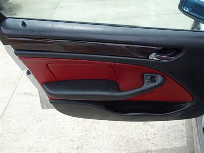 2001 BMW 3 Series 325i   - Photo 41 - Cincinnati, OH 45255