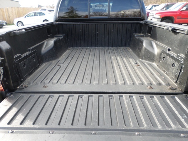 2005 Toyota Tacoma PreRunner - Photo 25 - Cincinnati, OH 45255