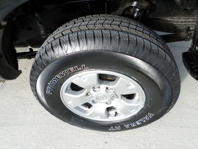 2005 Toyota Tacoma PreRunner - Photo 28 - Cincinnati, OH 45255