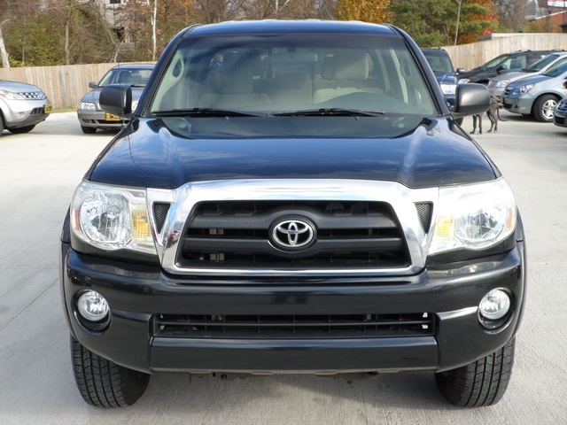 2005 Toyota Tacoma PreRunner - Photo 2 - Cincinnati, OH 45255