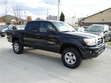 2005 Toyota Tacoma PreRunner   - Photo 1 - Cincinnati, OH 45255