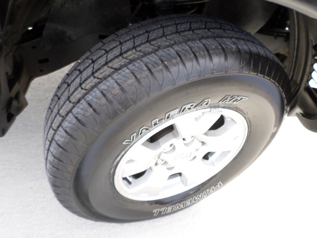 2005 Toyota Tacoma PreRunner - Photo 26 - Cincinnati, OH 45255