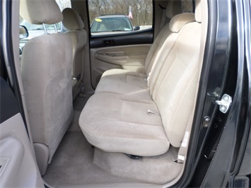 2005 Toyota Tacoma PreRunner   - Photo 15 - Cincinnati, OH 45255